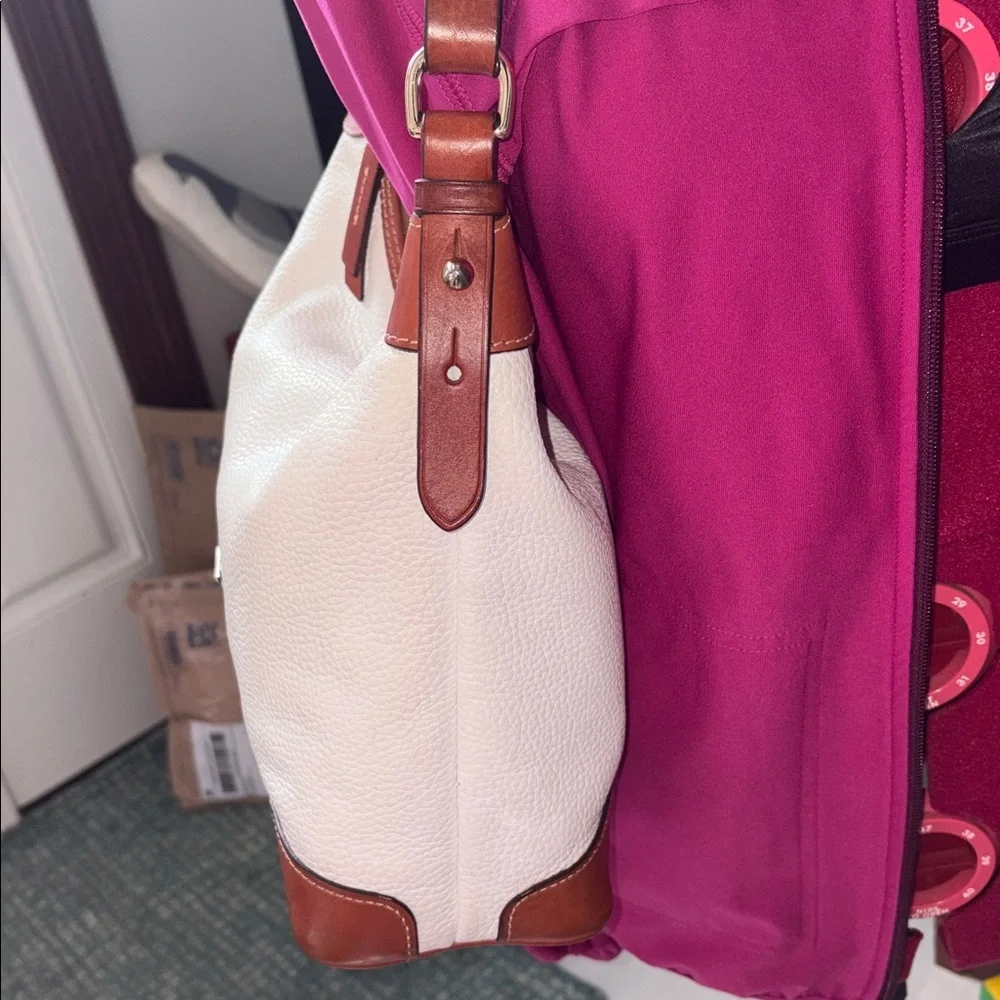 Dooney & Bourke Hobo Bag  Shoulder Bag  pebbled leather white/saddle brown trim